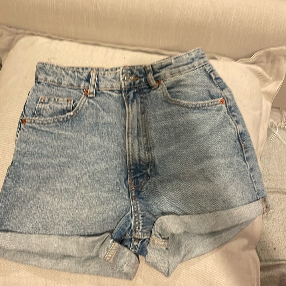 Zara blue jeans short size 4 US MEX 26